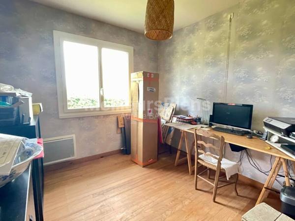 Maison individuelle + hangar sur 1 hectare