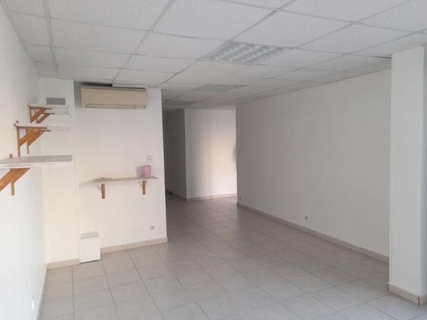 Local professionnel SETE 1 pièce(s) 40 m2