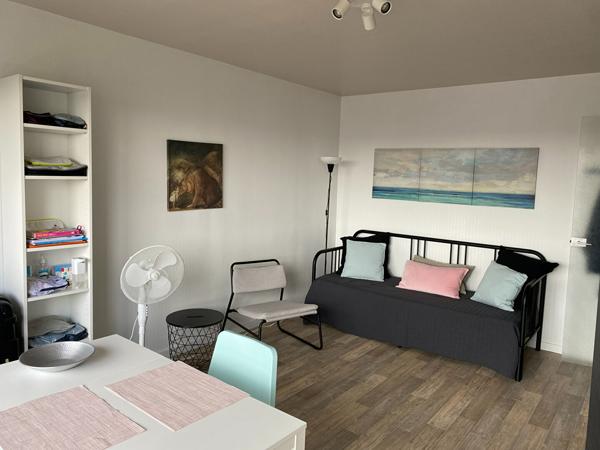 Nantes Tortiere - Studio meublé avec cave et parking.