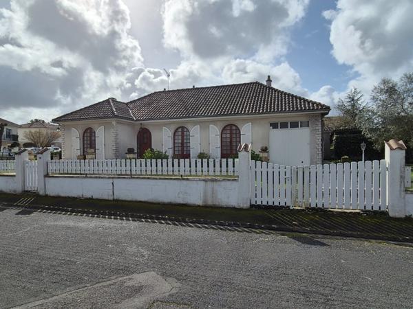 Pavillon Plain-pied, 100 m2, secteur calme, proches bus, commerces et écoles