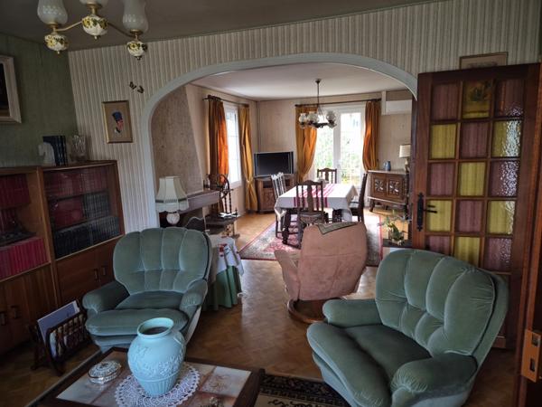 Pavillon Plain-pied, 100 m2, secteur calme, proches bus, commerces et écoles