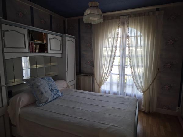 Pavillon Plain-pied, 100 m2, secteur calme, proches bus, commerces et écoles