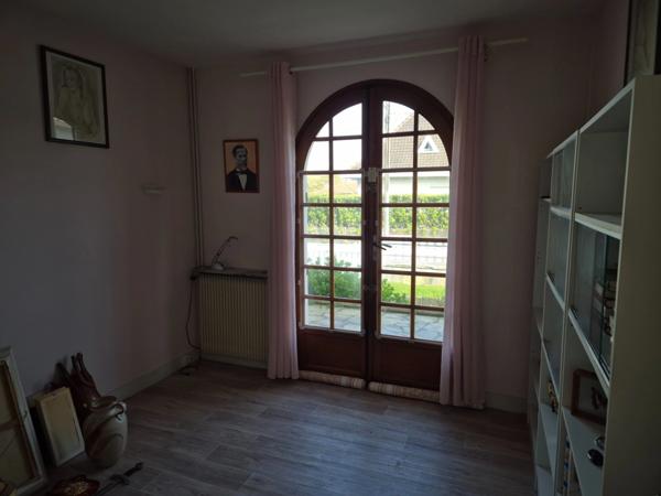 Pavillon Plain-pied, 100 m2, secteur calme, proches bus, commerces et écoles