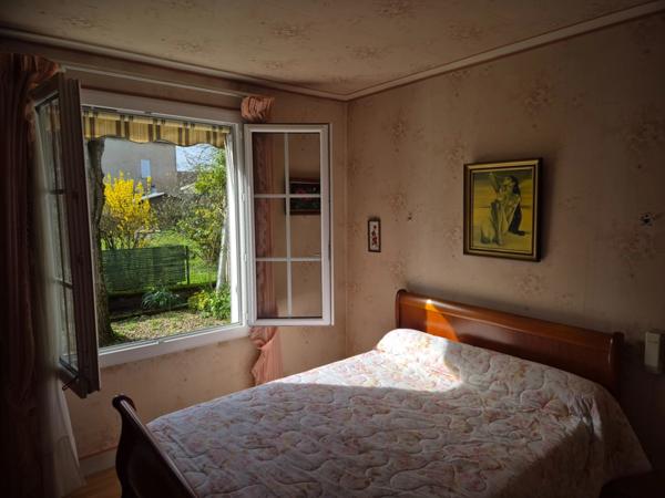 Pavillon Plain-pied, 100 m2, secteur calme, proches bus, commerces et écoles