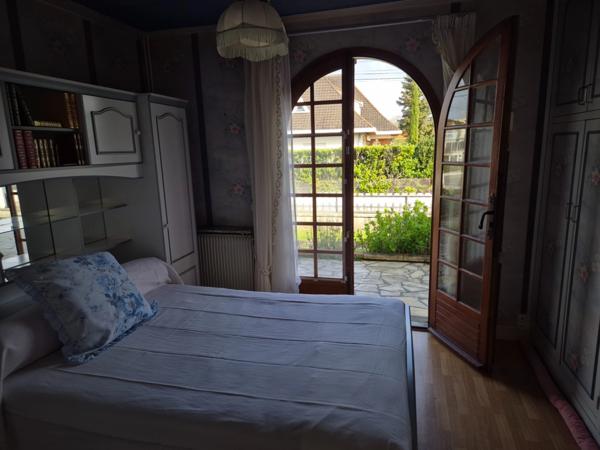 Pavillon Plain-pied, 100 m2, secteur calme, proches bus, commerces et écoles