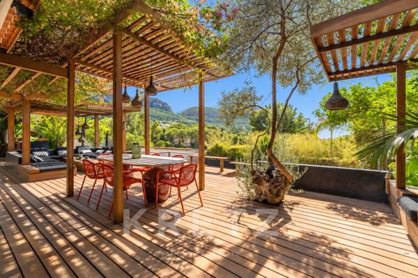 Bali à Cassis - Villa 200m2 - Piscine - Village à pied