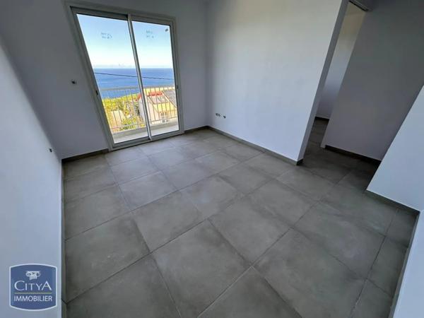 Maison à louer 4 pièces 79.1m² Petite-Île (97429)