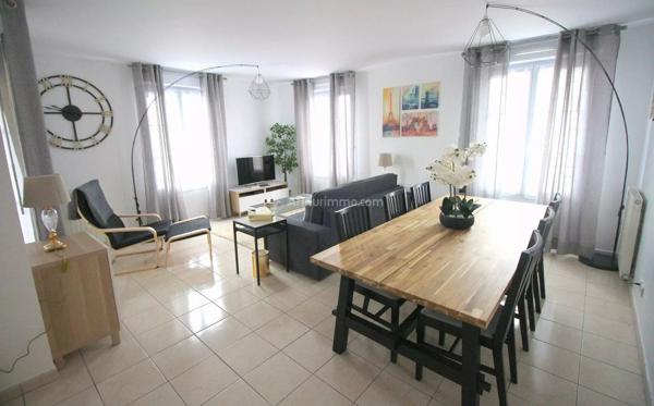 Vente                                                      Appartement
                        
                     3 pièces                      64 m2                     à Serris