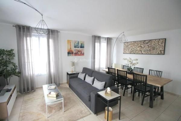 Vente                                                      Appartement
                        
                     3 pièces                      64 m2                     à Serris