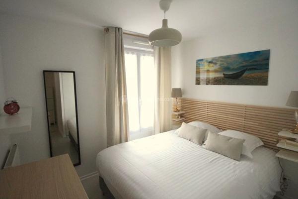 Vente                                                      Appartement
                        
                     3 pièces                      64 m2                     à Serris