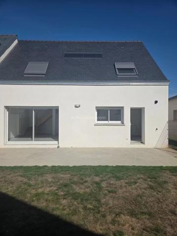 Vente                                                      Maison
                        
                     5 pièces                      110 m2                     à Pluneret