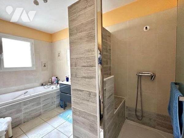 MAISON A VENDRE A SAUBION LANDES 40
Venez découvrir cette charmante maison très bien entretenu...