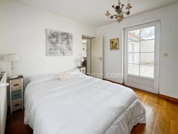 MAISON EN PIERRE RENOVEE 133M² 4 pièces MONTREAL (32)