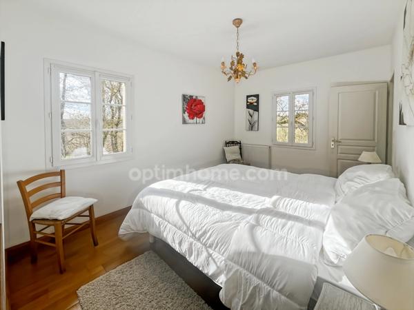 MAISON EN PIERRE RENOVEE 133M² 4 pièces MONTREAL (32)