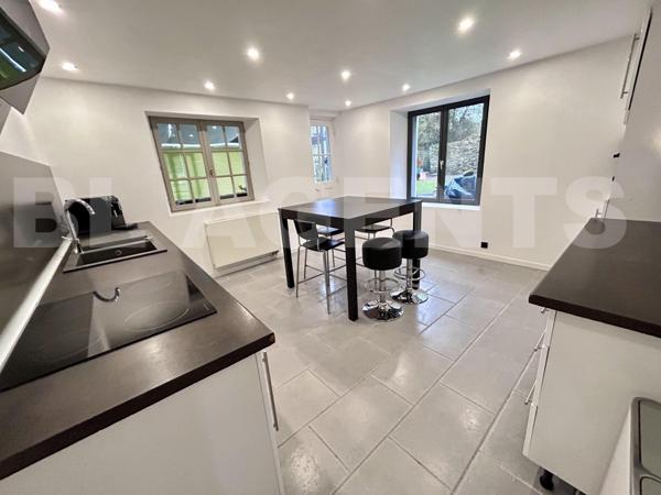 MAISON BRIARDE D'ENVIRON 125 M² + F2 DE 52M² TERRAIN DE 370M² 2 GARAGES PLUS COMBLE AMENAGEABLE