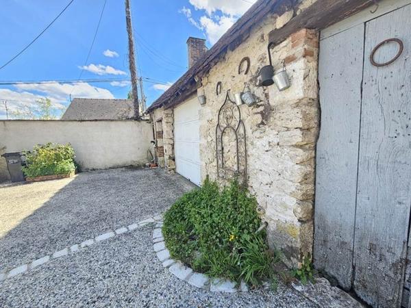 Maison à vendre 234 300 € Cellettes 8 p 143 m² DPE D