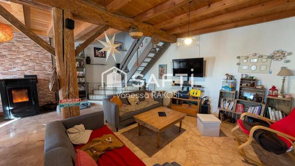 MAISON DE 145 M² AVEC 4 CHAMBRES 2 GARAGES ET DEPENDANCE