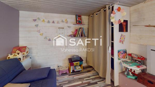 MAISON DE 145 M² AVEC 4 CHAMBRES 2 GARAGES ET DEPENDANCE