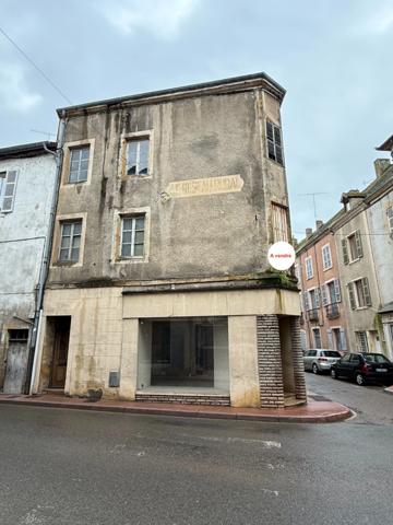Exclusivité à vendre un immeuble à CHAROLLES (71)