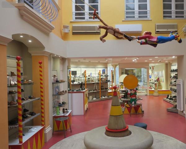 Immeuble à vendre à Bourges dans le Cher (18000), ref : 18005-1675