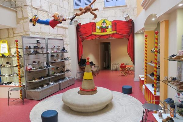 Immeuble à vendre à Bourges dans le Cher (18000), ref : 18005-1675