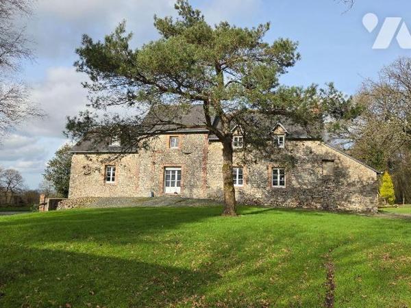 10 min. VILLAINES-LA-JUHEL, en campagne, maison d'habitation sans voisin proche, avec entrée ou...