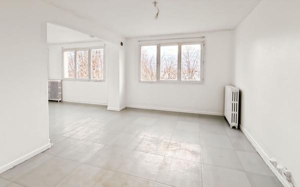 Appartement à vendre    4 pièces • 70,72 m2 Saint-Denis
