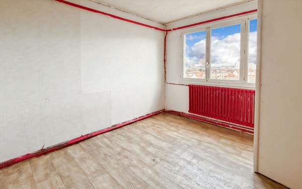 Appartement à vendre    4 pièces • 70,72 m2 Saint-Denis