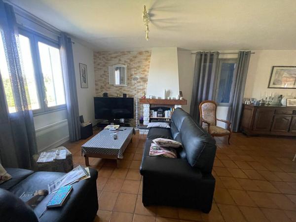 Maison à vendre    5 pièces • 161 m2 Séreilhac