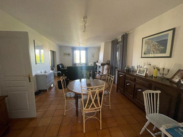 Maison à vendre    5 pièces • 161 m2 Séreilhac