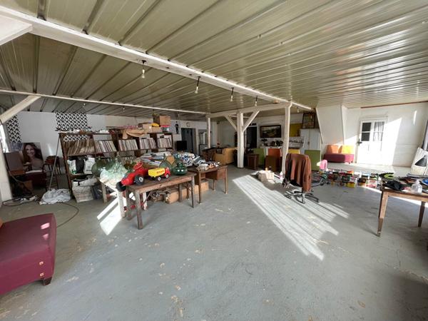 Proche Etrepagny Habitation Hangar stockage collection