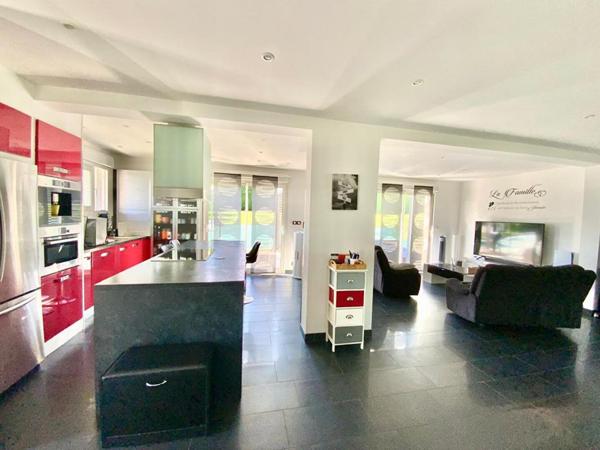 Maison Contemporaine Contrexéville 6 pièce(s) 140 m2