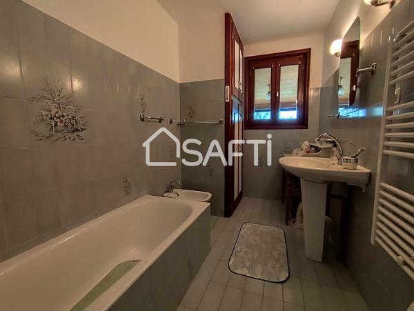 Maison de 135 m²  sur une parcelle de 580 m² avec jardin