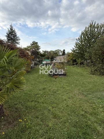 AMIENS SAINT PIERRE - PRODUIT RARE MAISON D'ENVIRON 100M² AVEC ENTREPÔT, JARDIN ET GARAGE