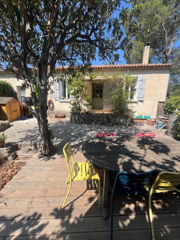 Maison Mimet 3 pièce(s) 98.16 m2, jardin, places de parking, buanderie, cuisine indépendante, grand séjour, 2 chambres