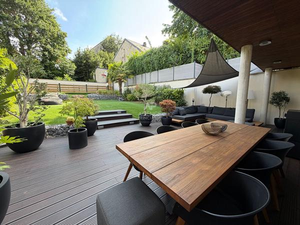 Demeure de prestige Osny 7 pièce(s) 221.05 m² 890 000 € **  - Référence  11289