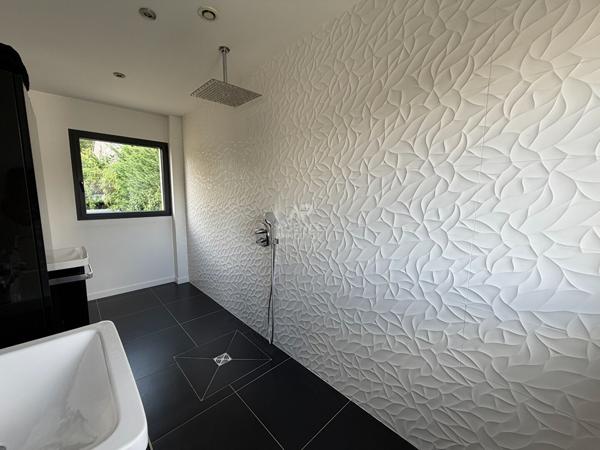 Demeure de prestige Osny 7 pièce(s) 221.05 m² 890 000 € **  - Référence  11289