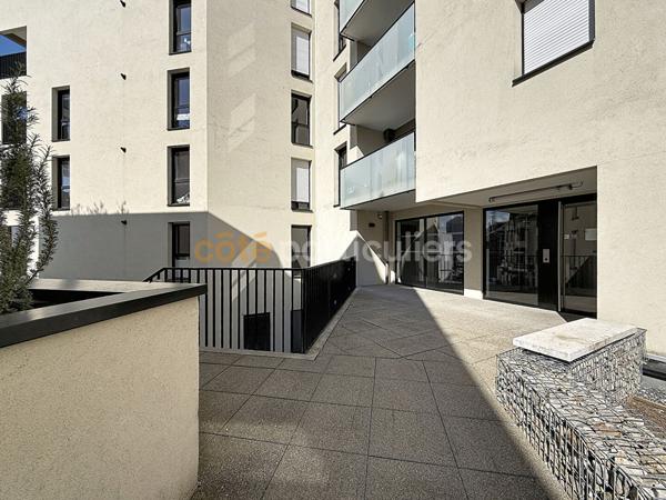 Vente
                Appartement66,69 m² - 3 Pièces -
                    ROUEN (76100)