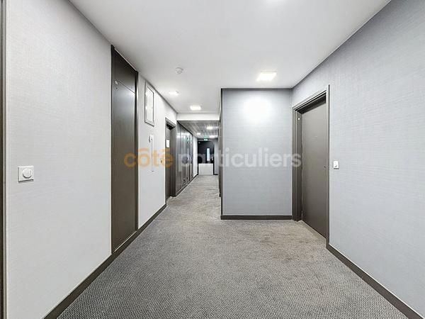 Vente
                Appartement66,69 m² - 3 Pièces -
                    ROUEN (76100)