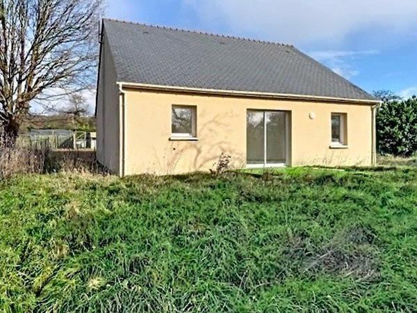 Cette jolie maison de plein pied avec un beau terrain.