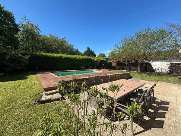 EN VENTE - NEVERS - 4 CHAMBRES OU PLUS - GARAGE - PISCINE