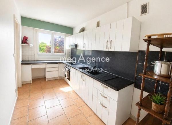 Appartement à Le Mans, 72000 - 6 pièces 92m²