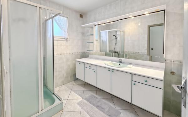 Maison à vendre    6 pièces •  Guilherand-Granges