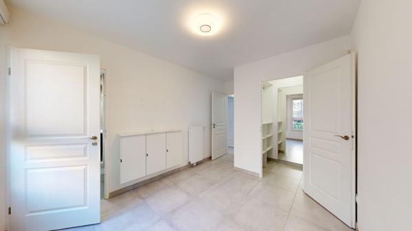 Appartement A LOUER - Le Plessis Robinson 4 pièce(s) 82.73 m2 + Terrasse de 46m²