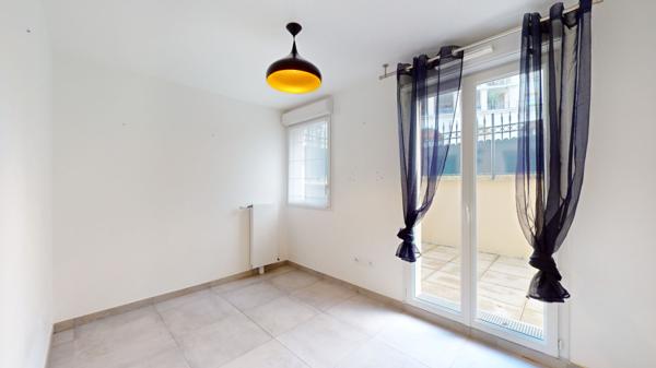 Appartement A LOUER - Le Plessis Robinson 4 pièce(s) 82.73 m2 + Terrasse de 46m²
