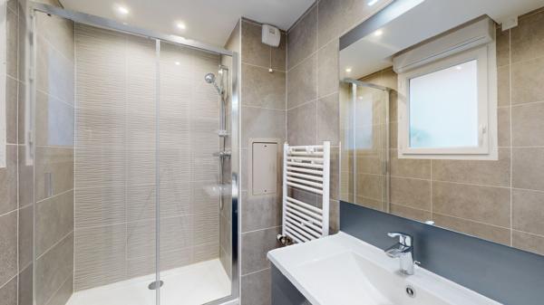 Appartement A LOUER - Le Plessis Robinson 4 pièce(s) 82.73 m2 + Terrasse de 46m²