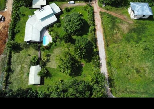 Terrain à MATOURY, 97351 - 1560m²