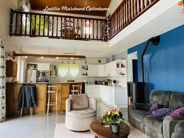 Maison 4 faces 3 chambres piscine garage Prades(66)
