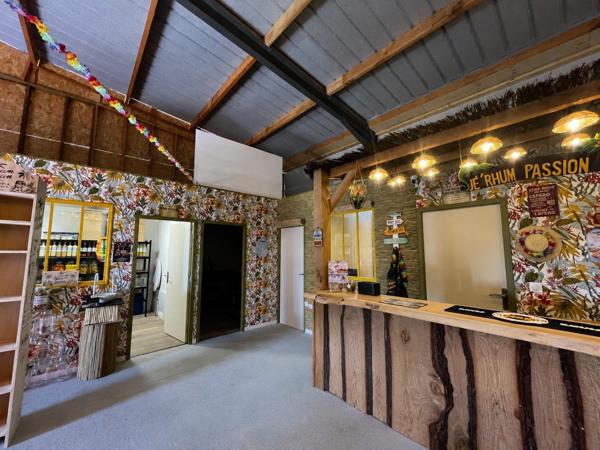 Local Commercial à ANGERS, 49000 - 3 pièces 590m²