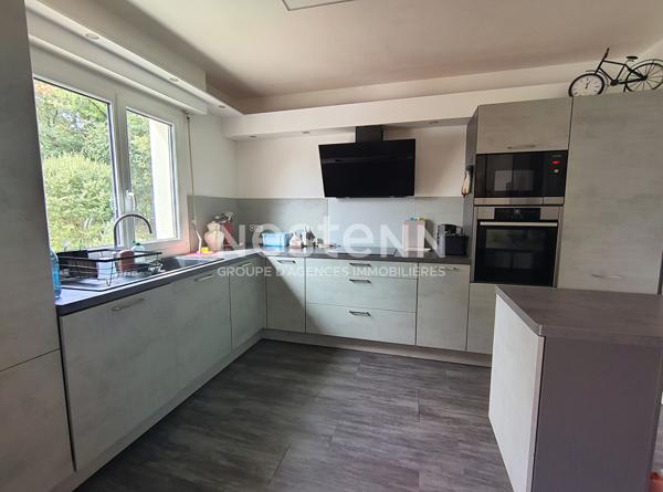 Maison à Questembert - Grand terrain sans vis-à-vis - 104 m² - 5 chambres